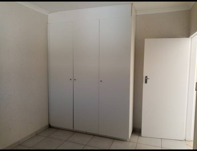 2 BEDROOM SECTIONAL TITLE FOR SALE IN EVELEIGH